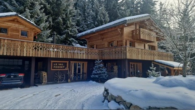 Chalet Le Val Ferret sous la neige